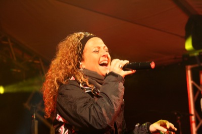 img_9853_400.jpg