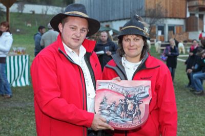 gesamtsieger-pajk-karl-mit-obfrau-helen-scheiber.jpg